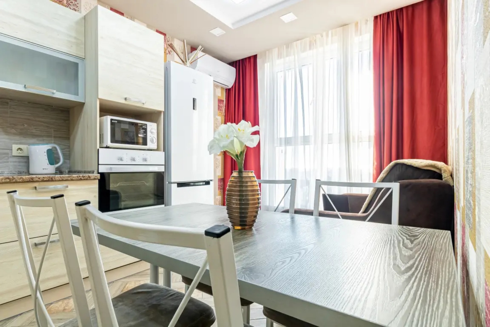 Апартаменты Бизнес с Красивым Видом Юг-Апарт на Красной 176