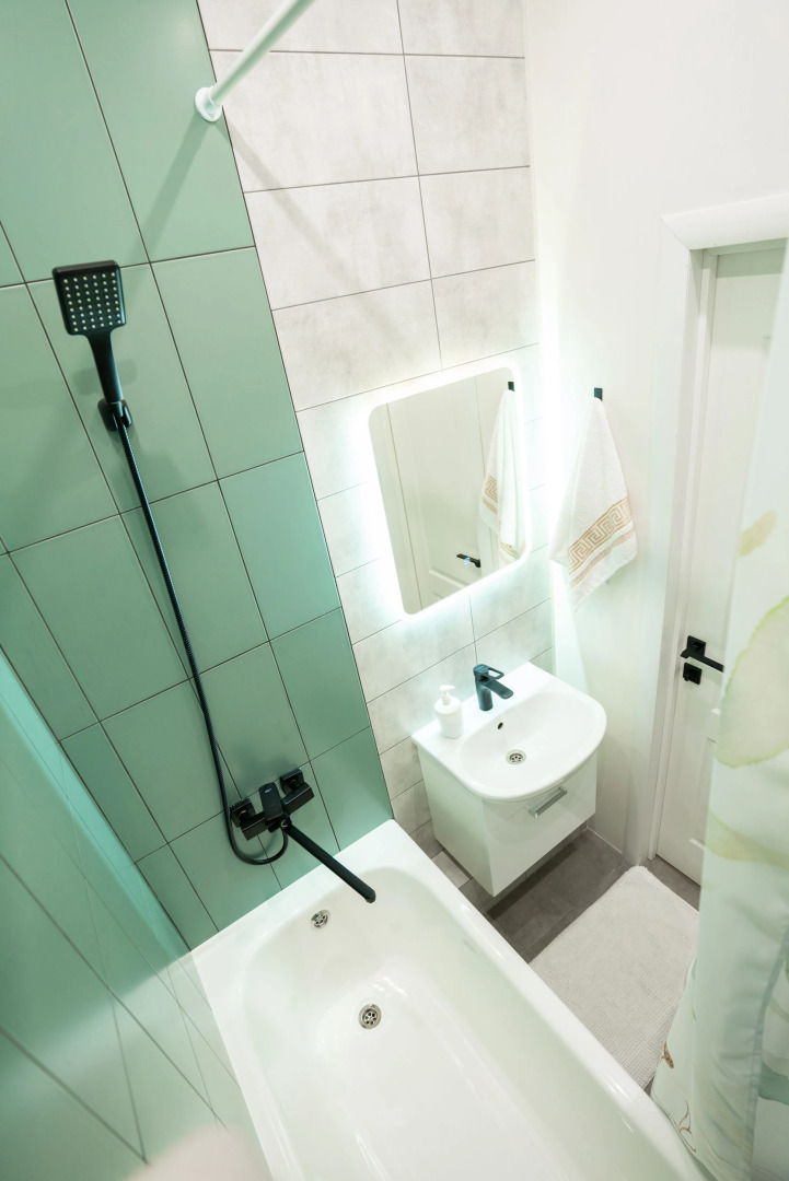 Апартаменты с ярким дизайнерским ремонтом