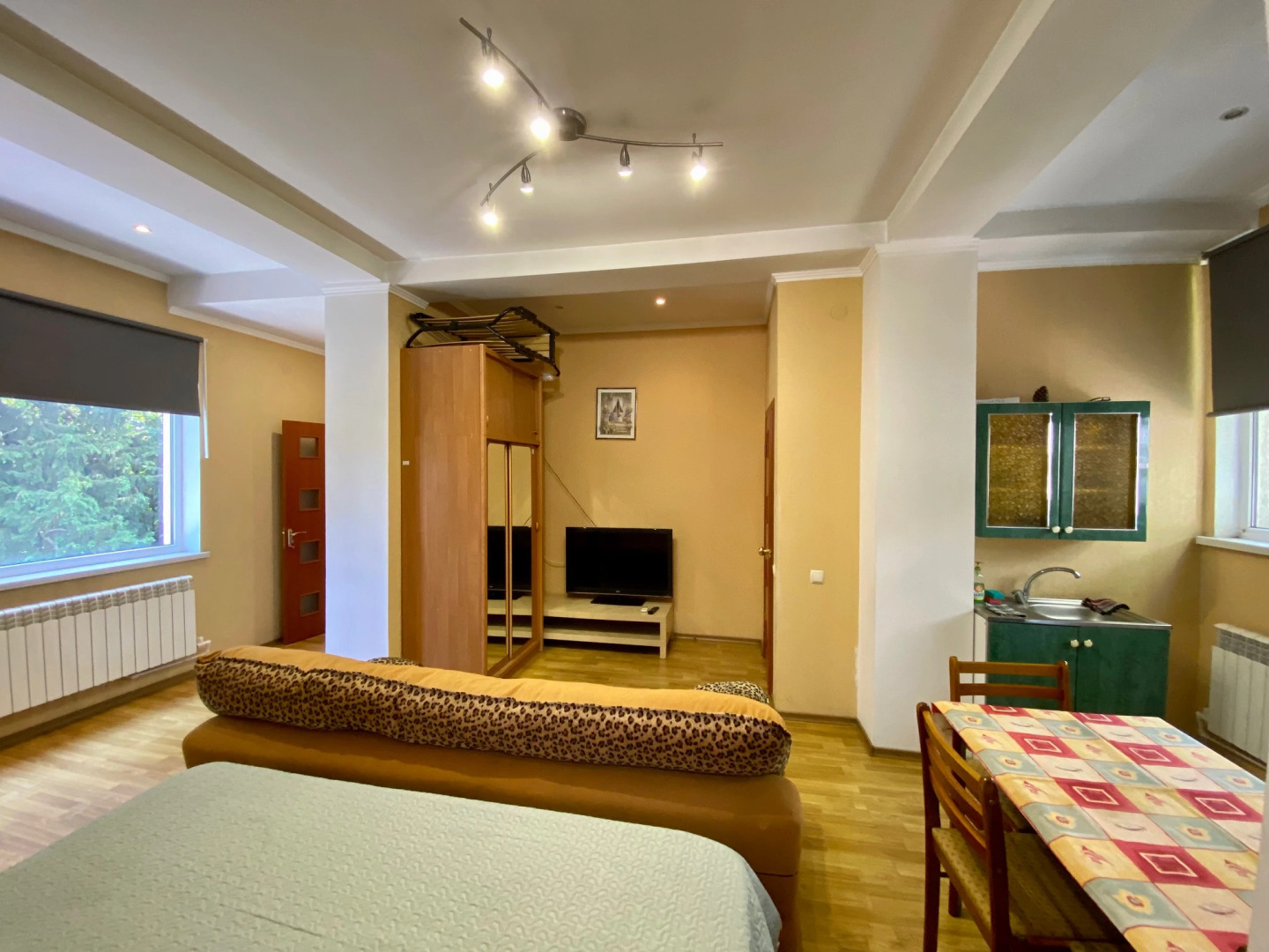 Апартаменты Статус на Кирова 10 в Ялте 2