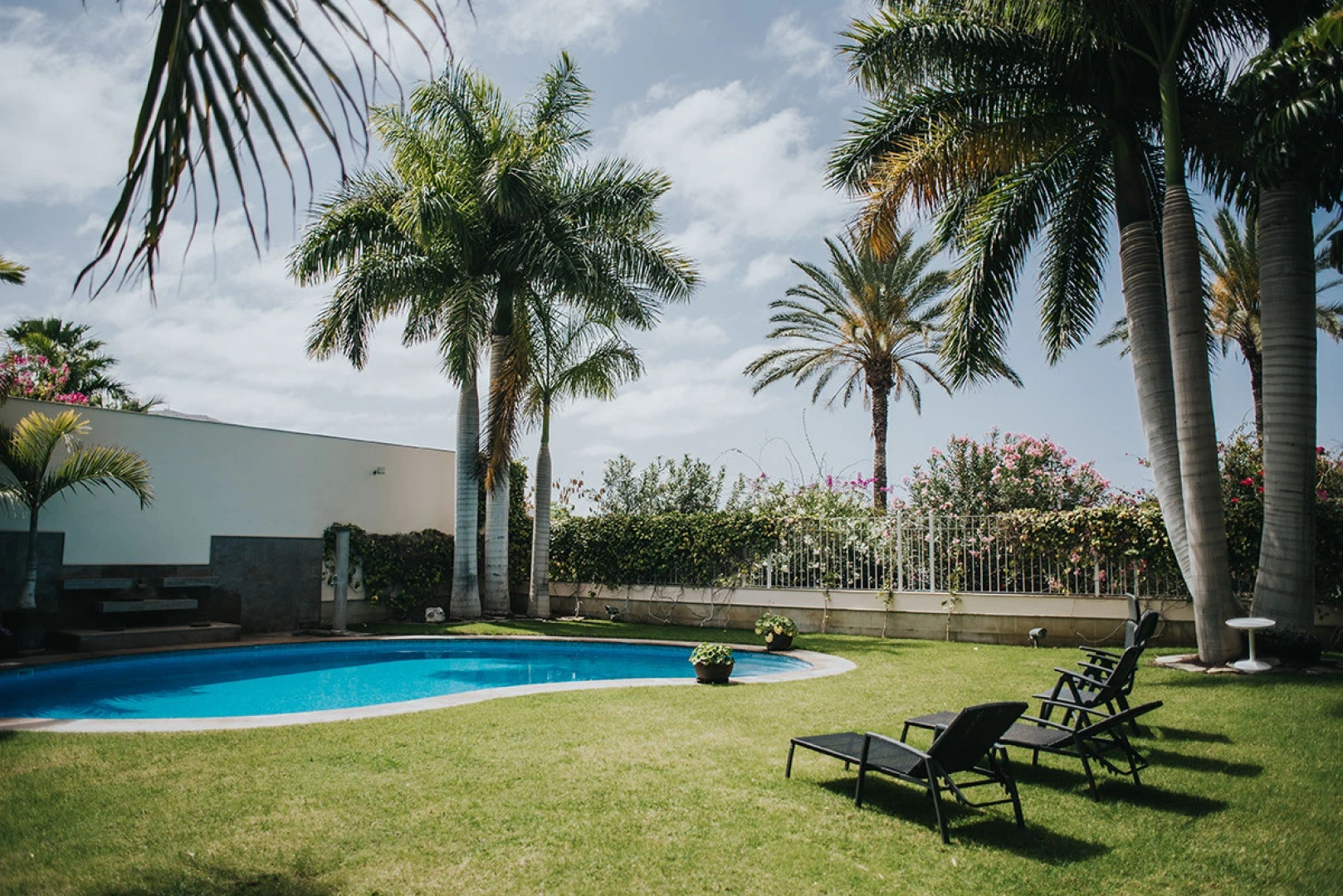 Luxury King Villa Apartments