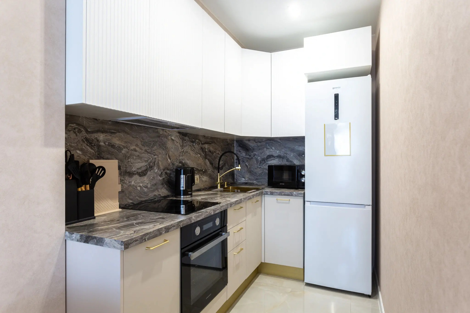 Квартира уютная двухкомнатная с балконом в мкр Кудепста