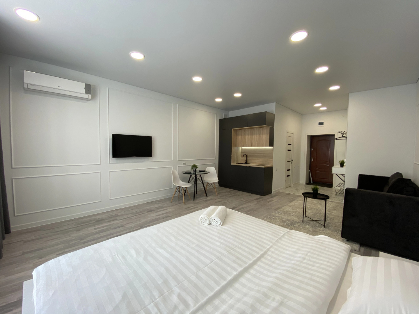 Апартаменты Дюсенова 2/2