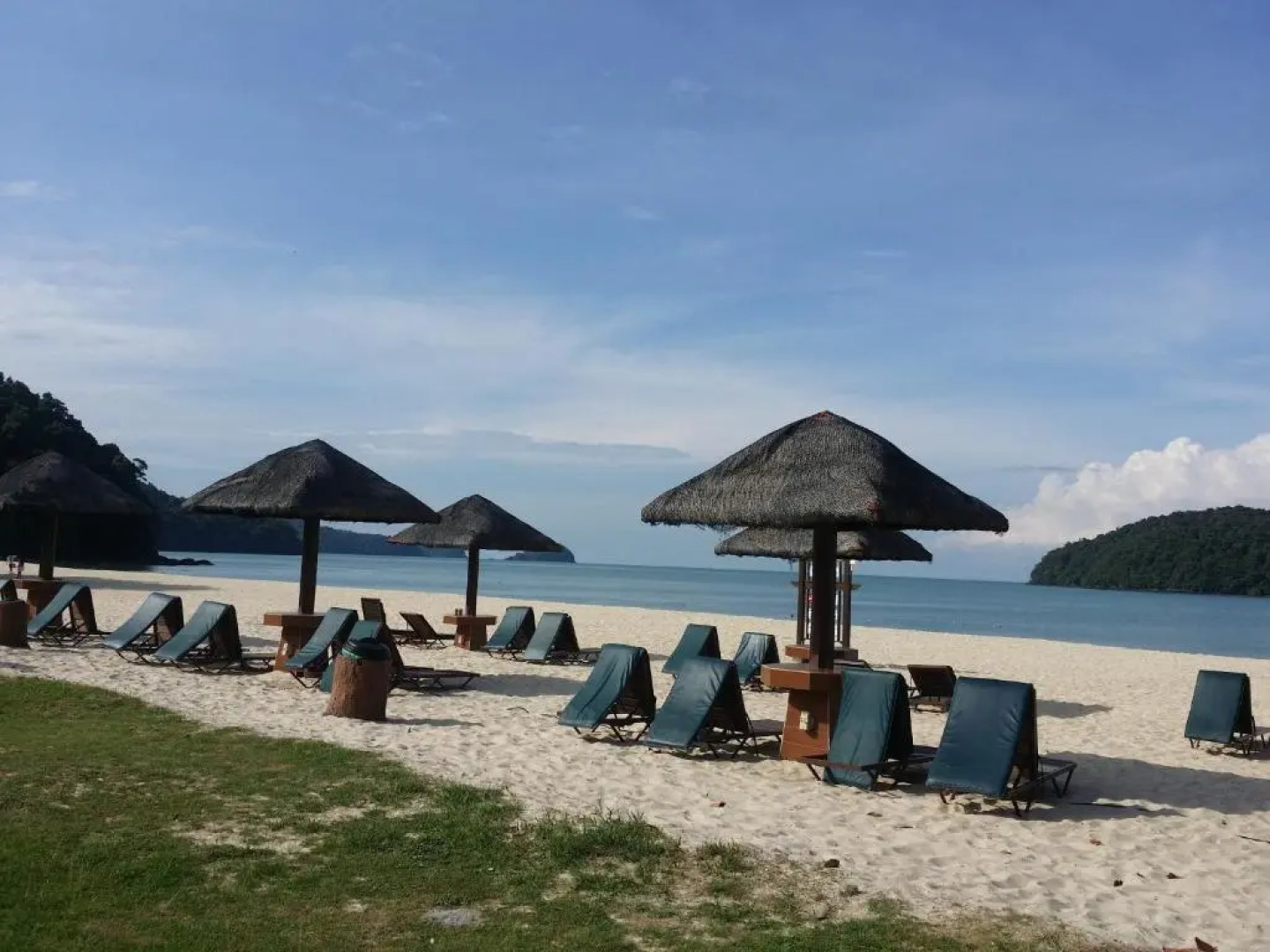 Курортный отель Holiday Villa Resort & Beachclub Langkawi