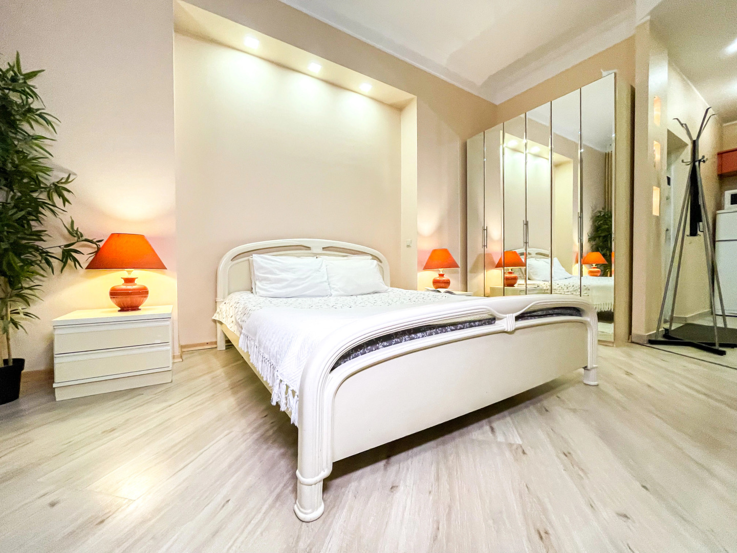 Апартаменты Элегантная Студия Рядом с Метро