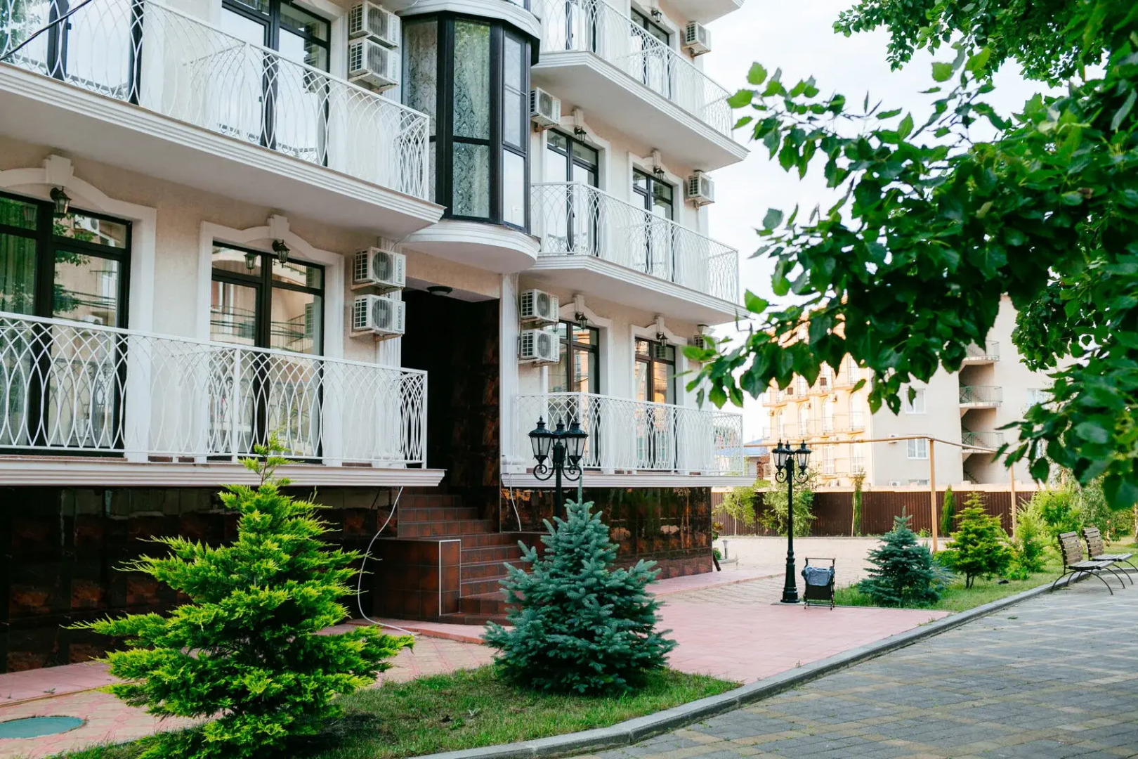 Отель Леонардо