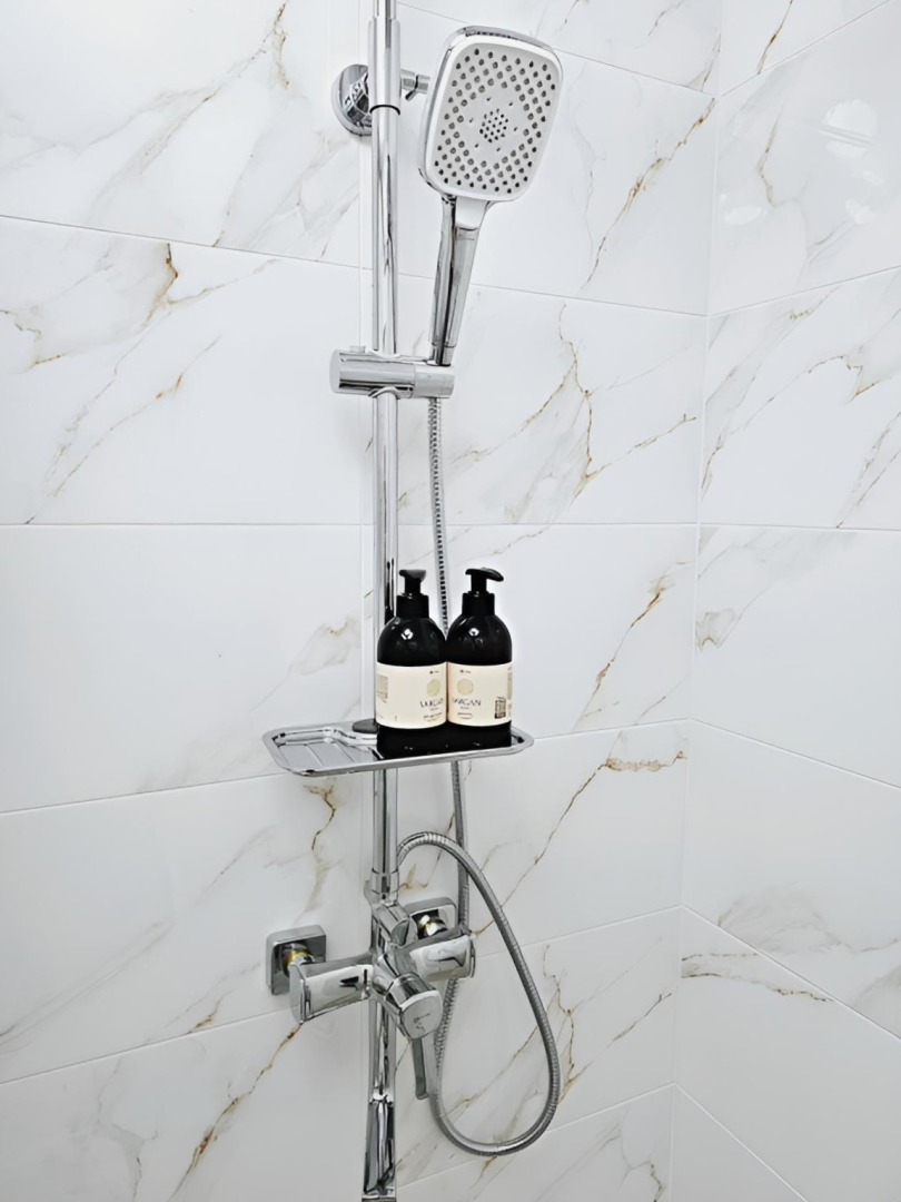 Апартаменты Шикарная Квартира в Стиле Неоклассика с Видом на Горы