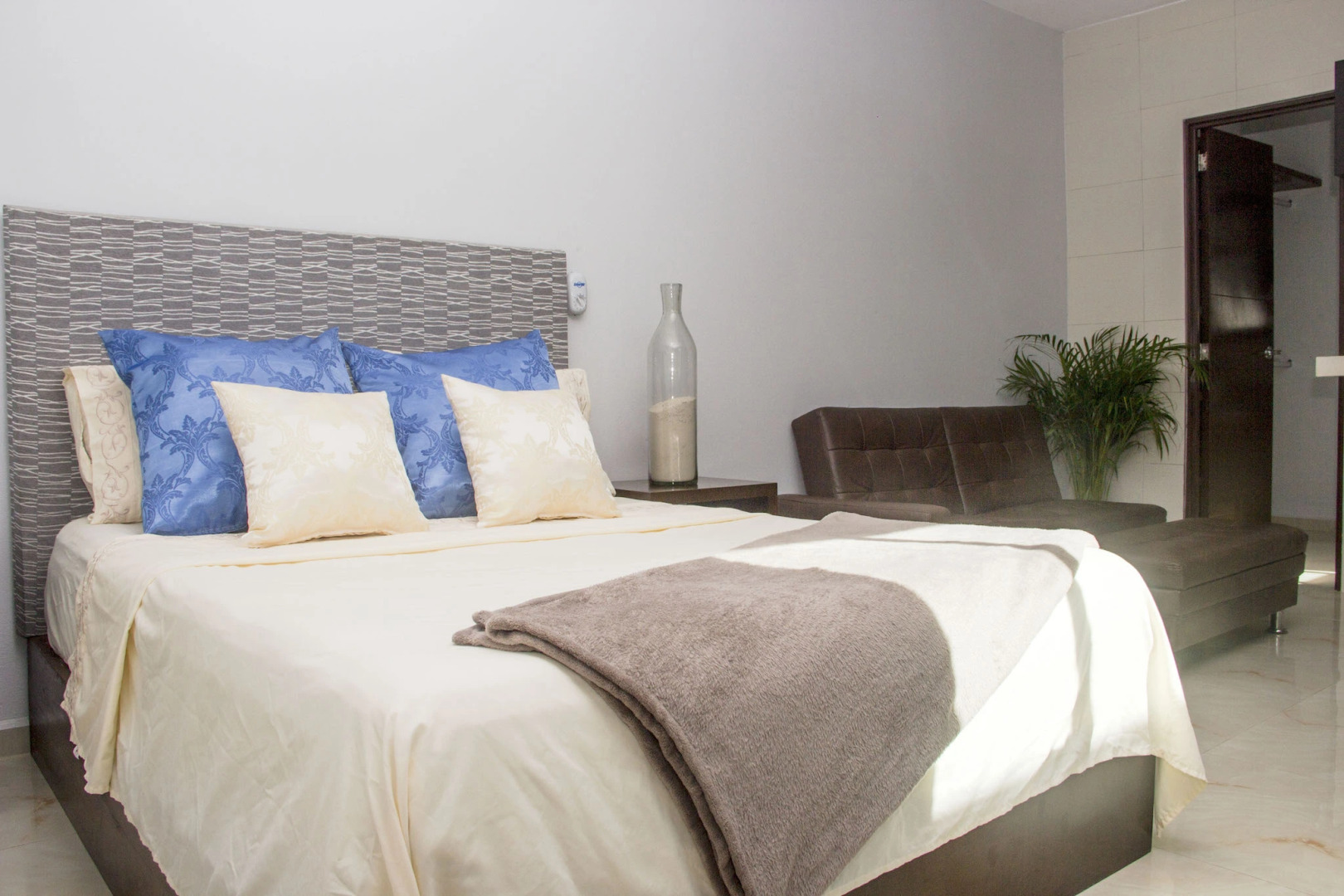 Апарт-Отель Aquamarina Suites