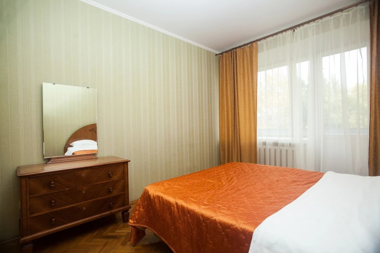 Апартаменты Кварт-Отель, Украинский б-р, 5