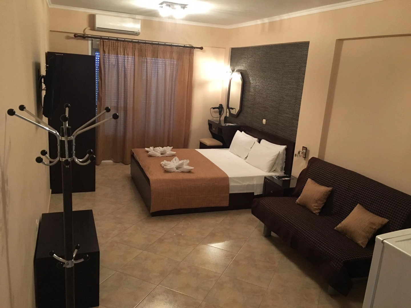 Отель Studio Konstantinos