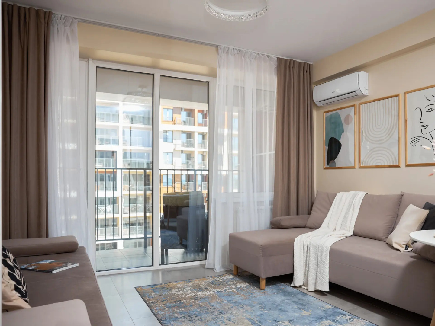 Квартира с боковым видом на море и горы в ЖК Каравелла Португалии