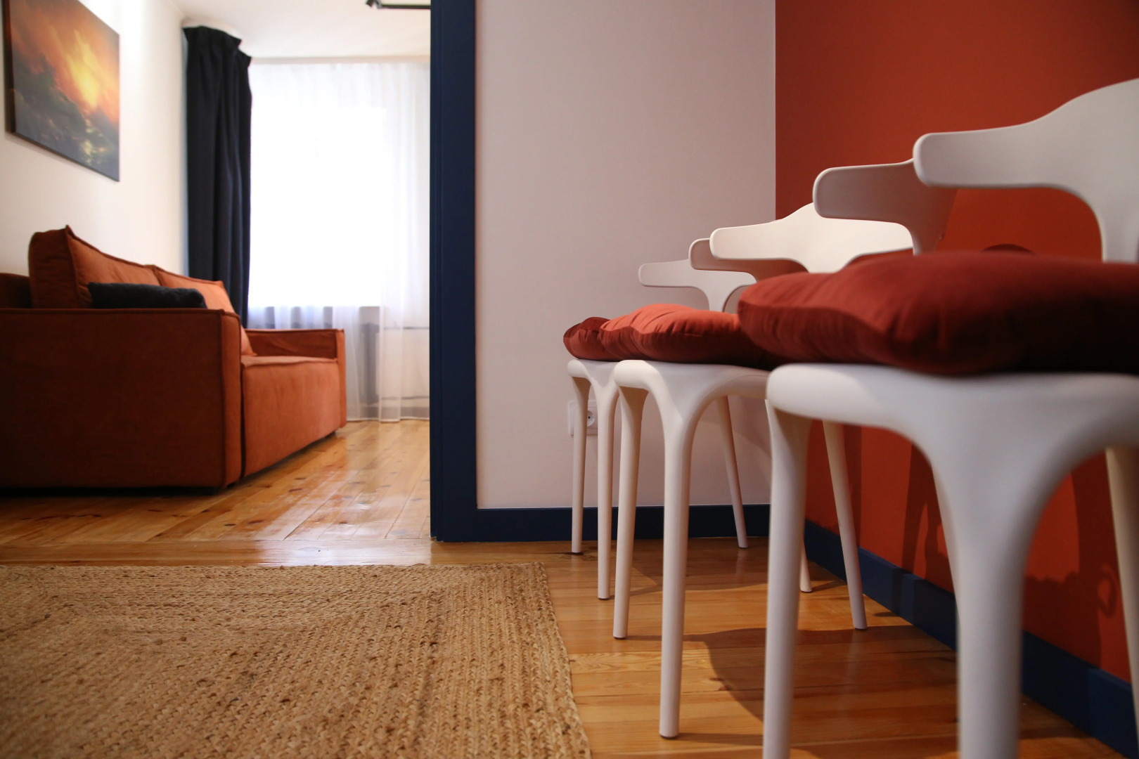 Апартаменты Айвазовский - оранжевое настроение и пол из натуральной сосны в самом центре Калининграда