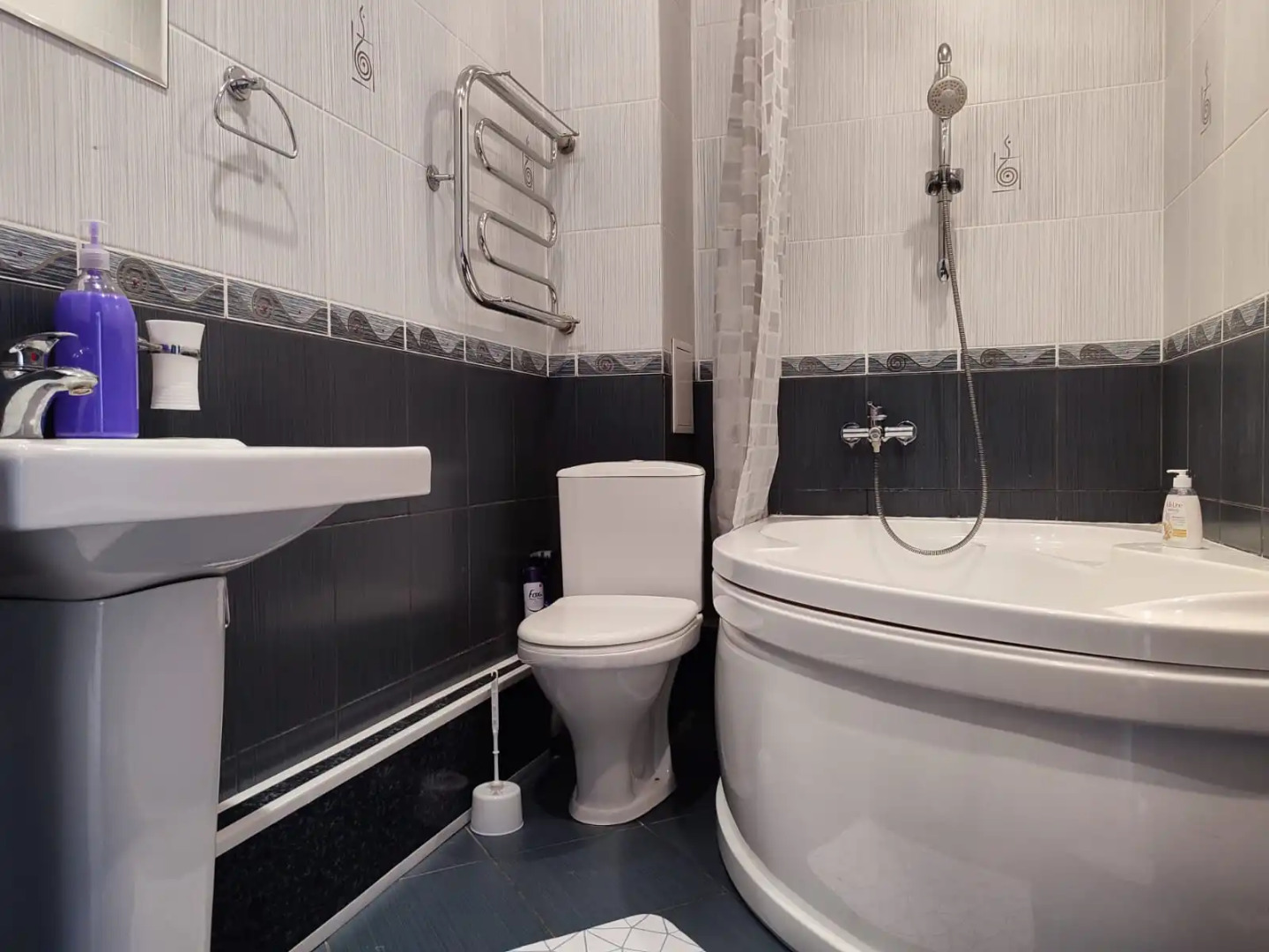 Апартаменты LikeHome на Салмышской 64/1