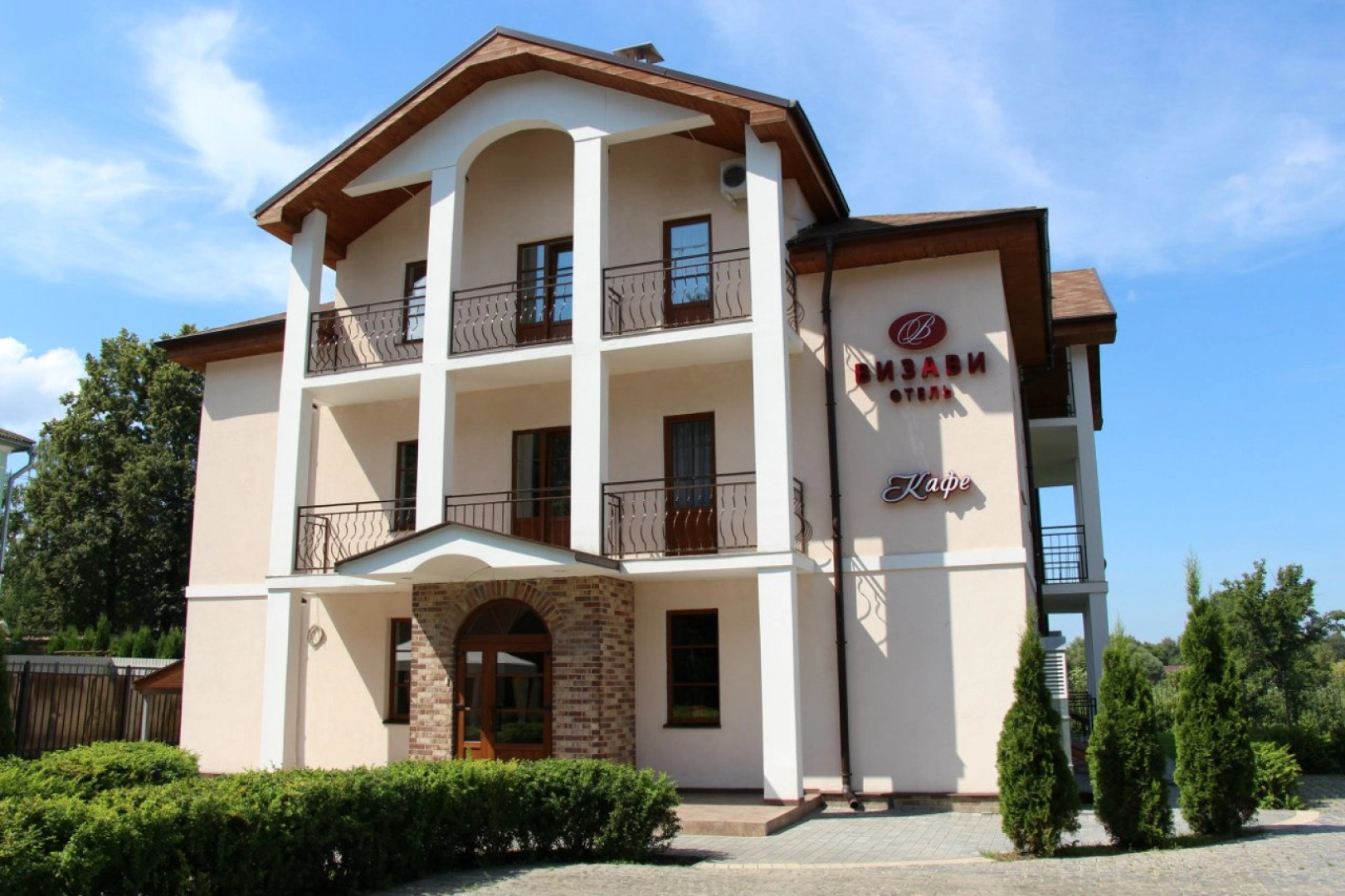 Отель Визави