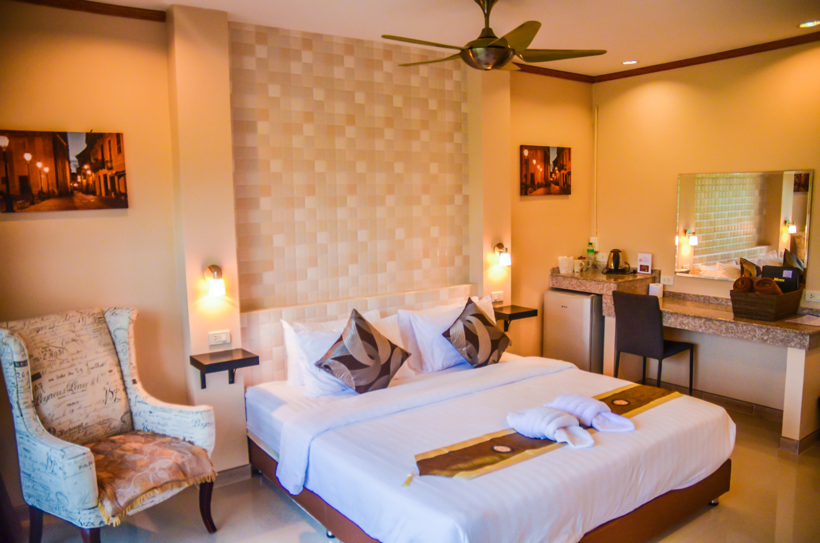 Отель 4 Palms Resort