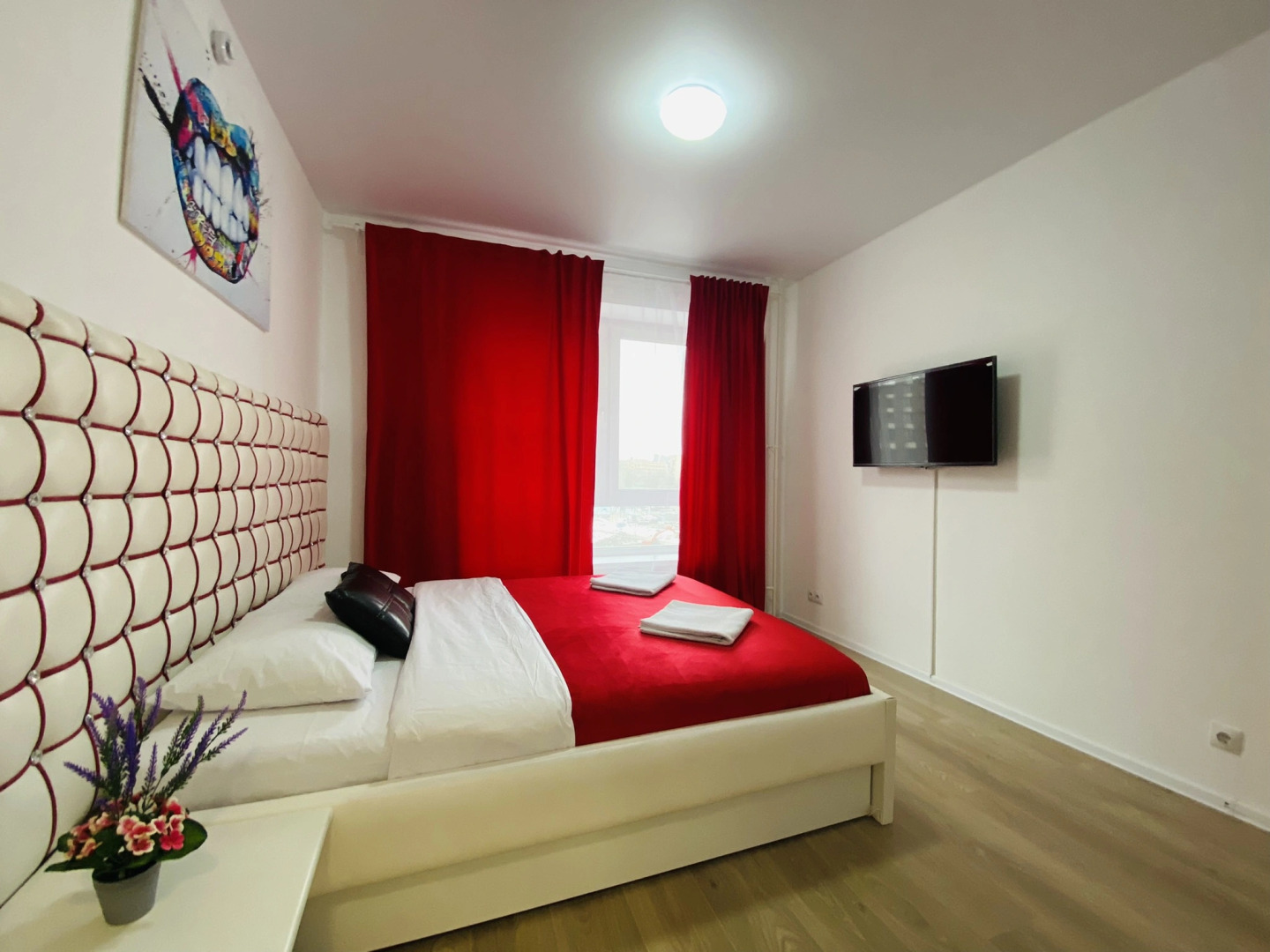 Апартаменты на улице Летчика Ларюшина 6/1