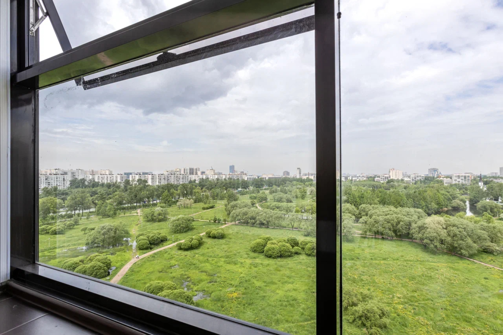 Апартаменты Moderna View Apartment Салют