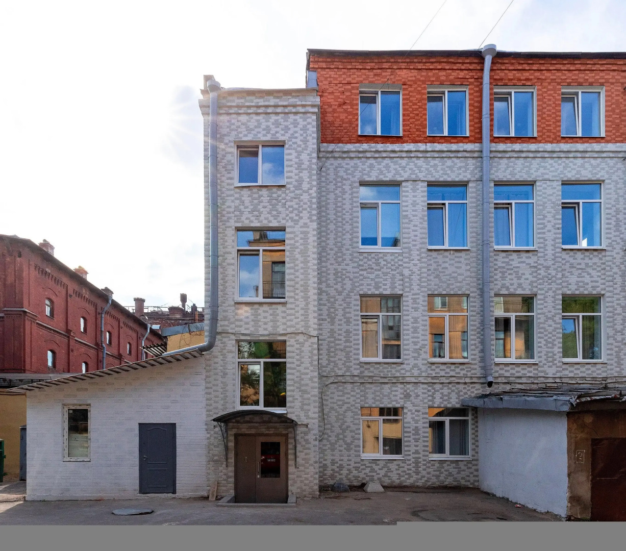 Апартаменты LeoHotels на Рижском пр-те 72/74