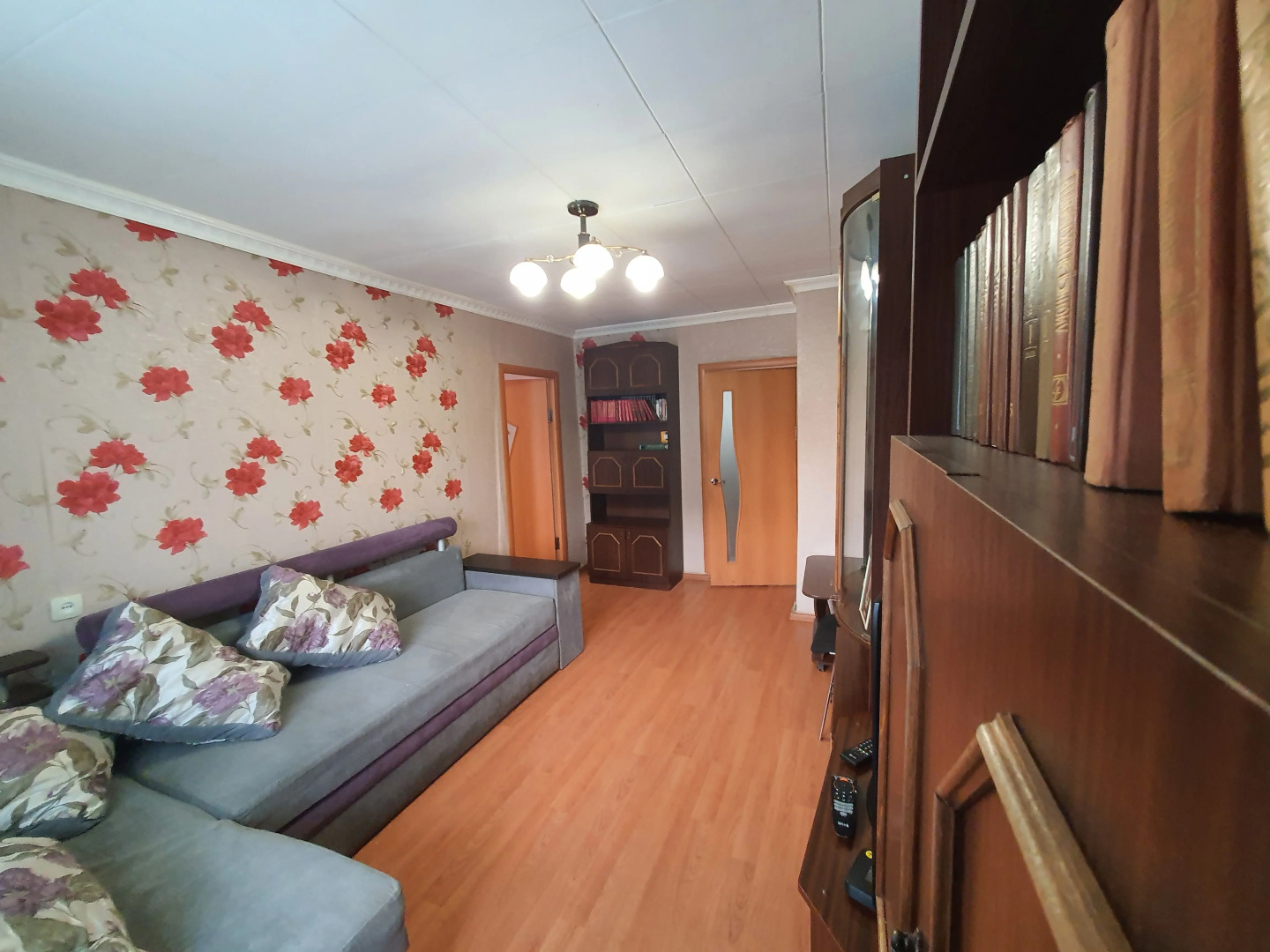 Квартира Уютная в Центре Пгт Верхнеднепровский Молодёжная 12