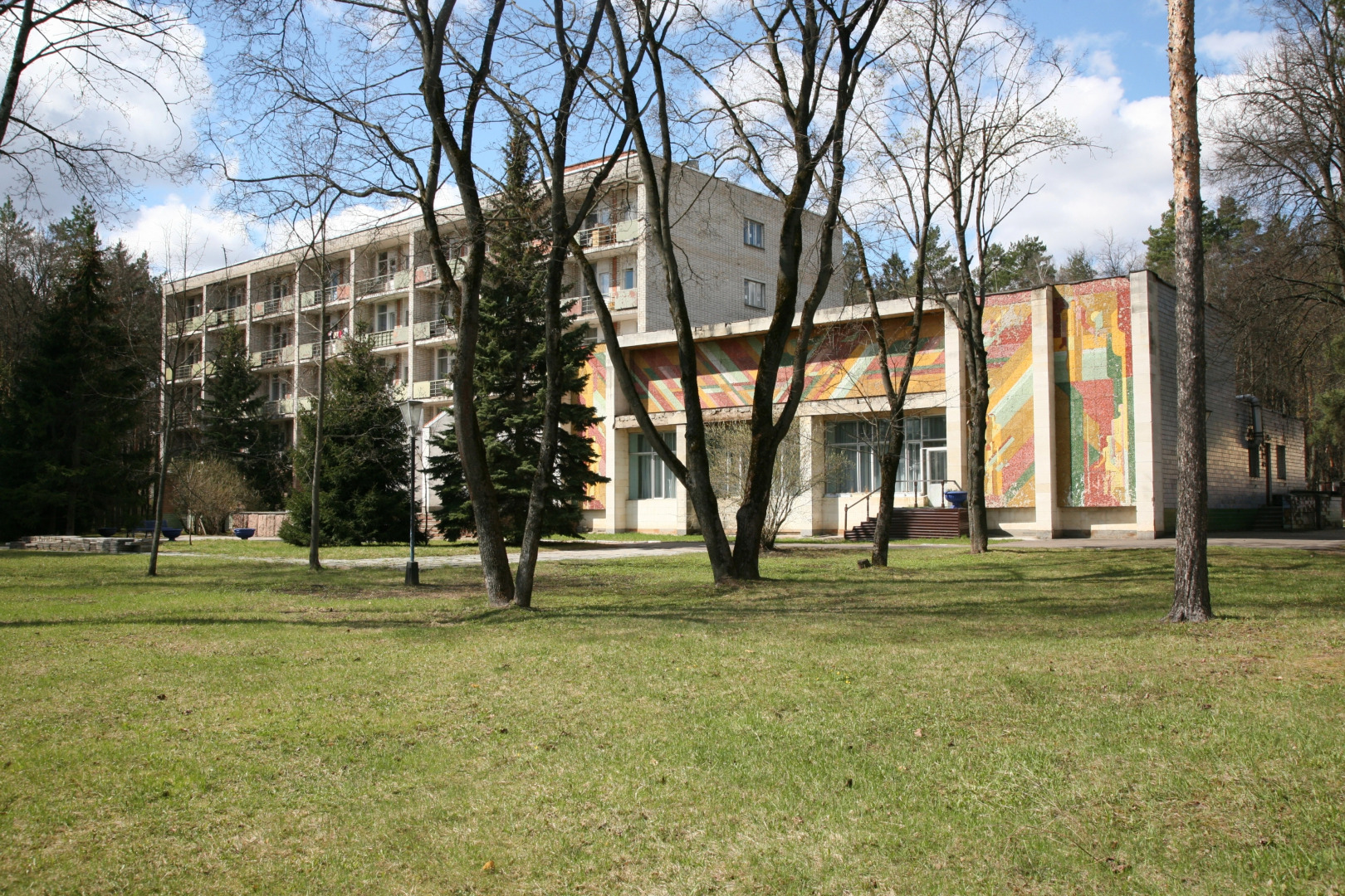 Санаторий-Профилакторий Лесной дворик ЖМЗ