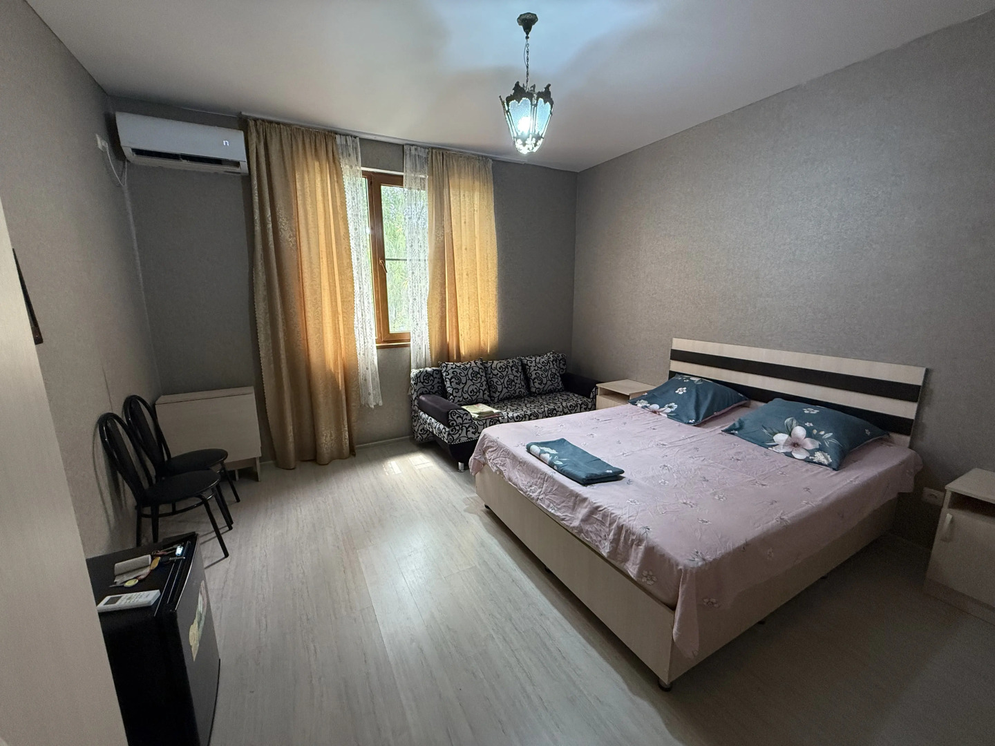 Меблированные комнаты в Гостевом Доме Адуней