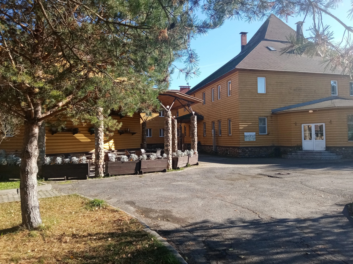 Парк-отель Чеснава