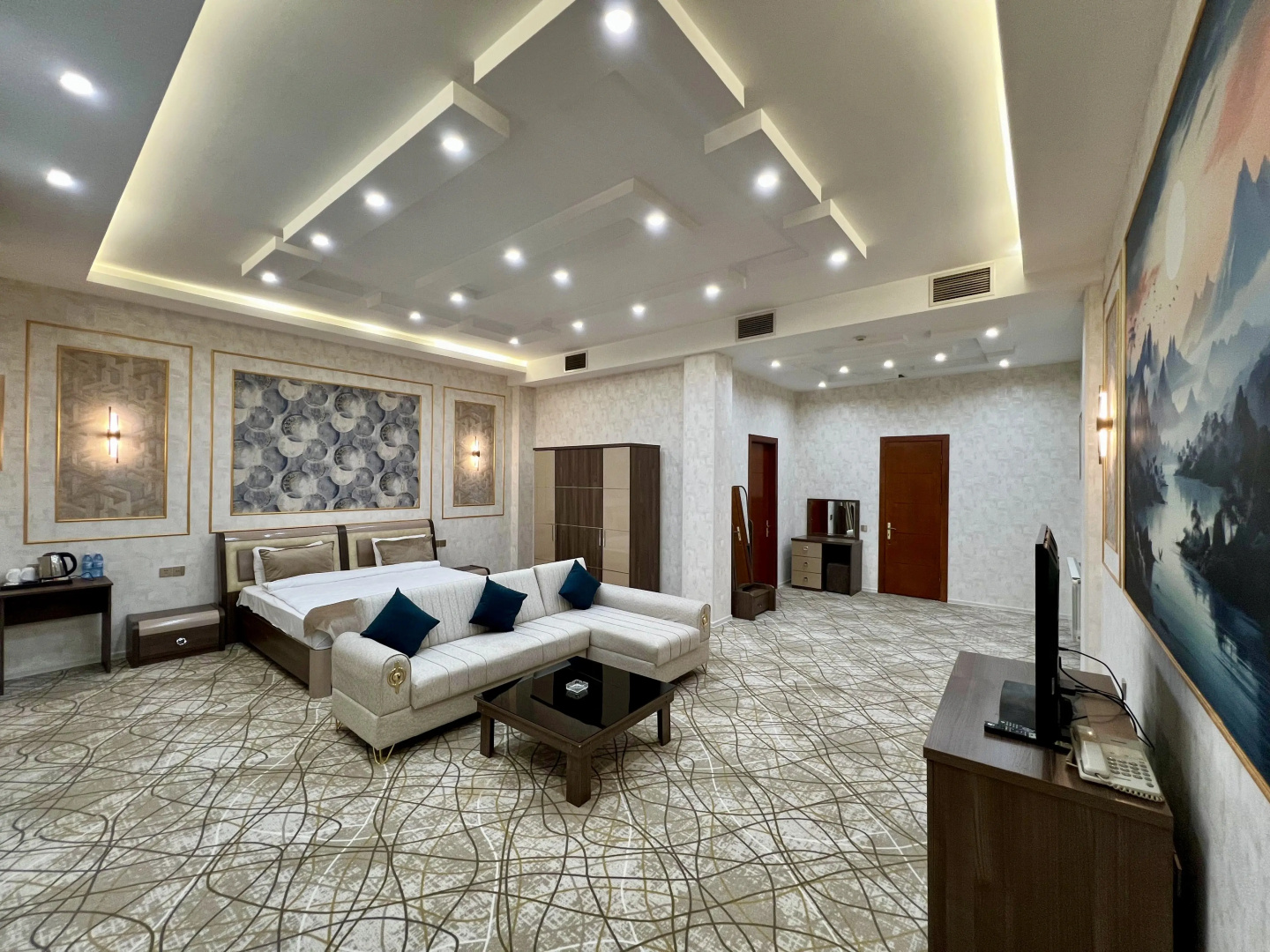 Отель Royal Mansion
