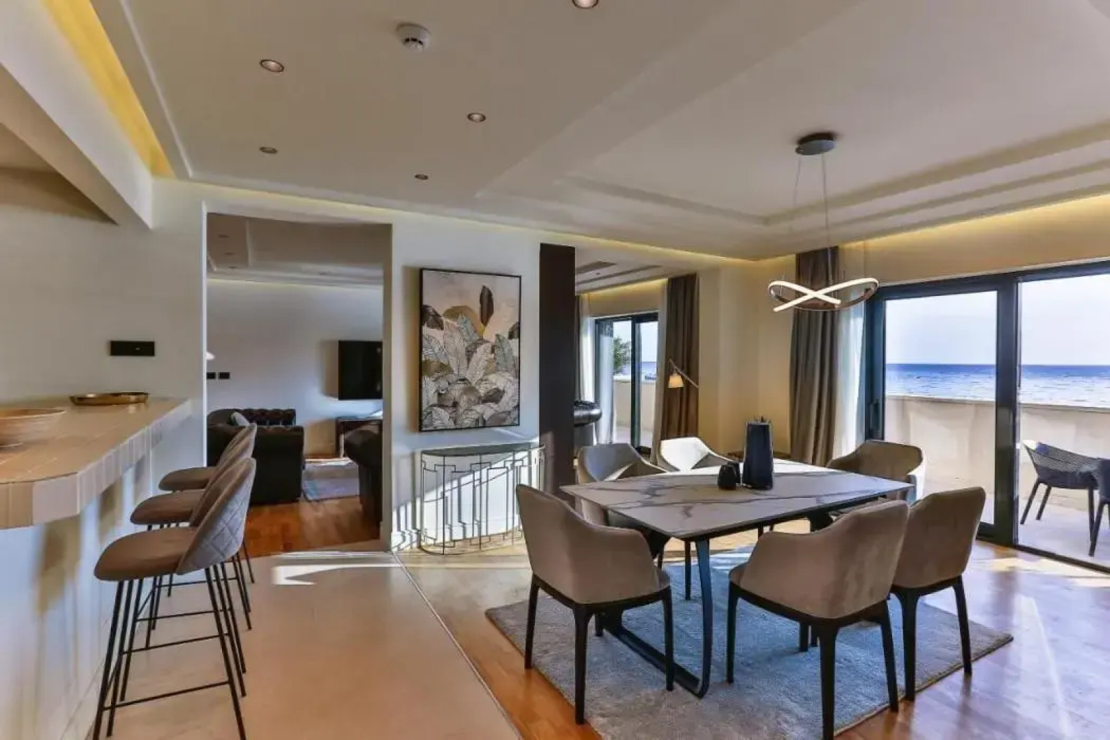 Отель California by Aycon