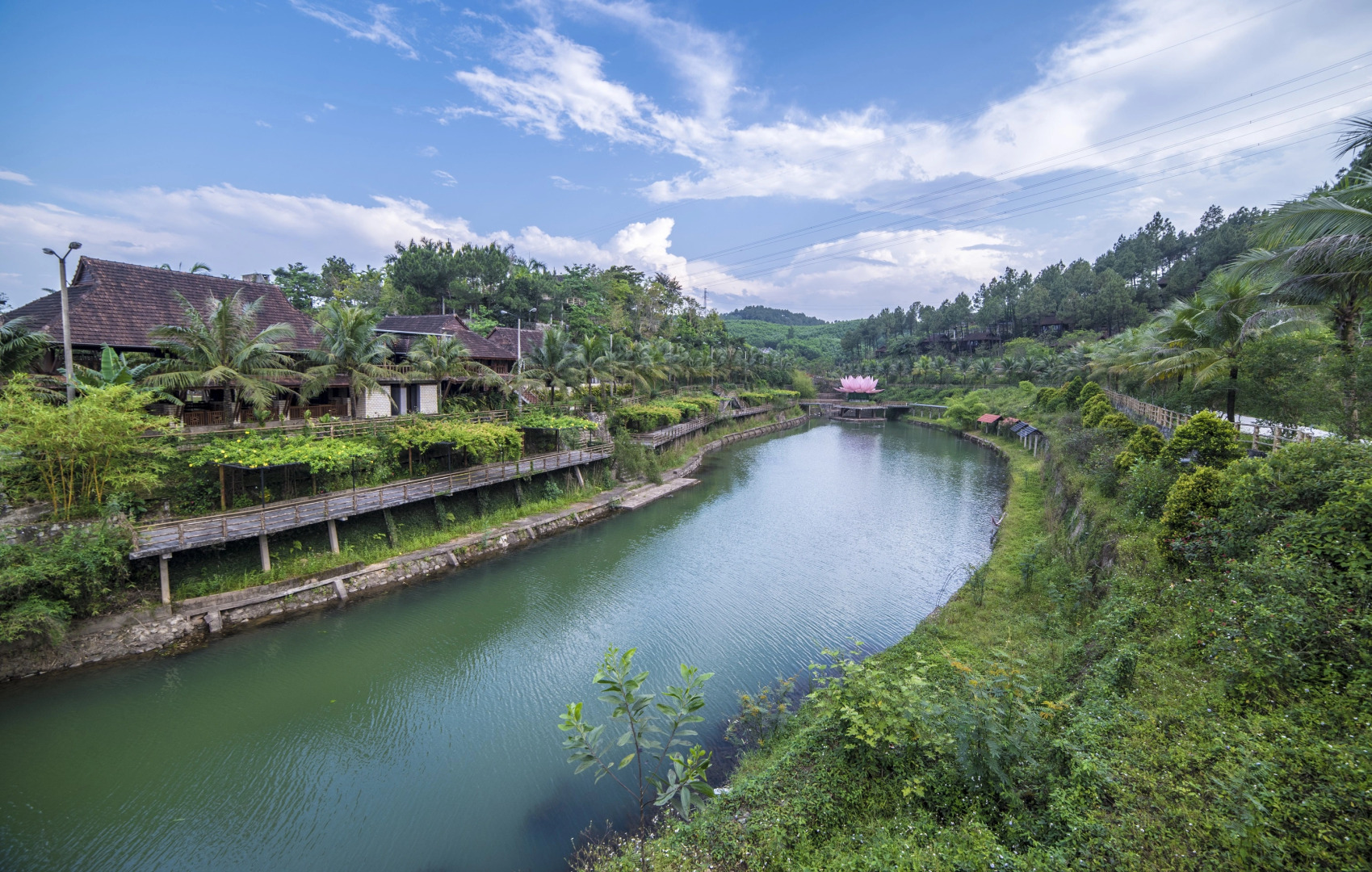 Отель Sankofa Village Hill Resort and Spa