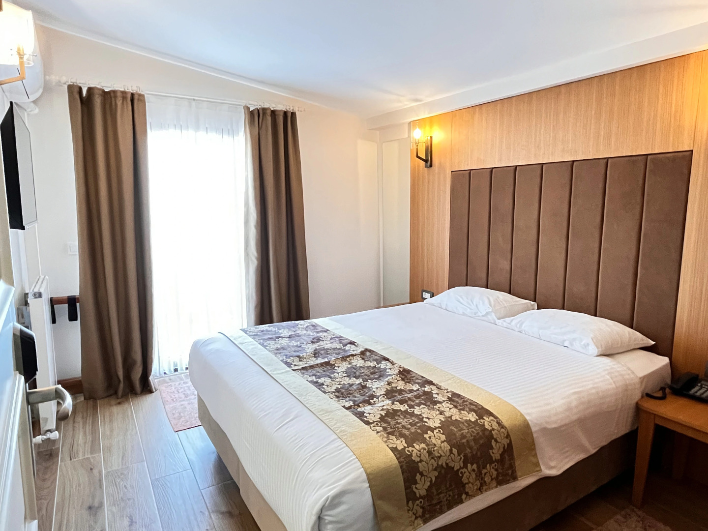 Отель Aren Suites