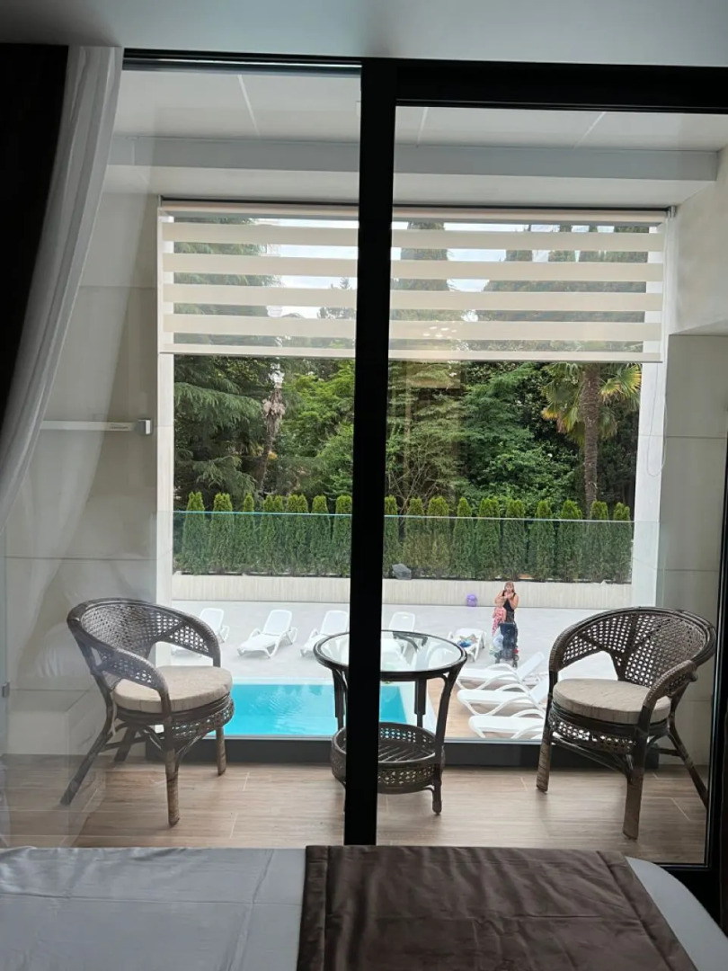 Апартаменты с большим бассейном