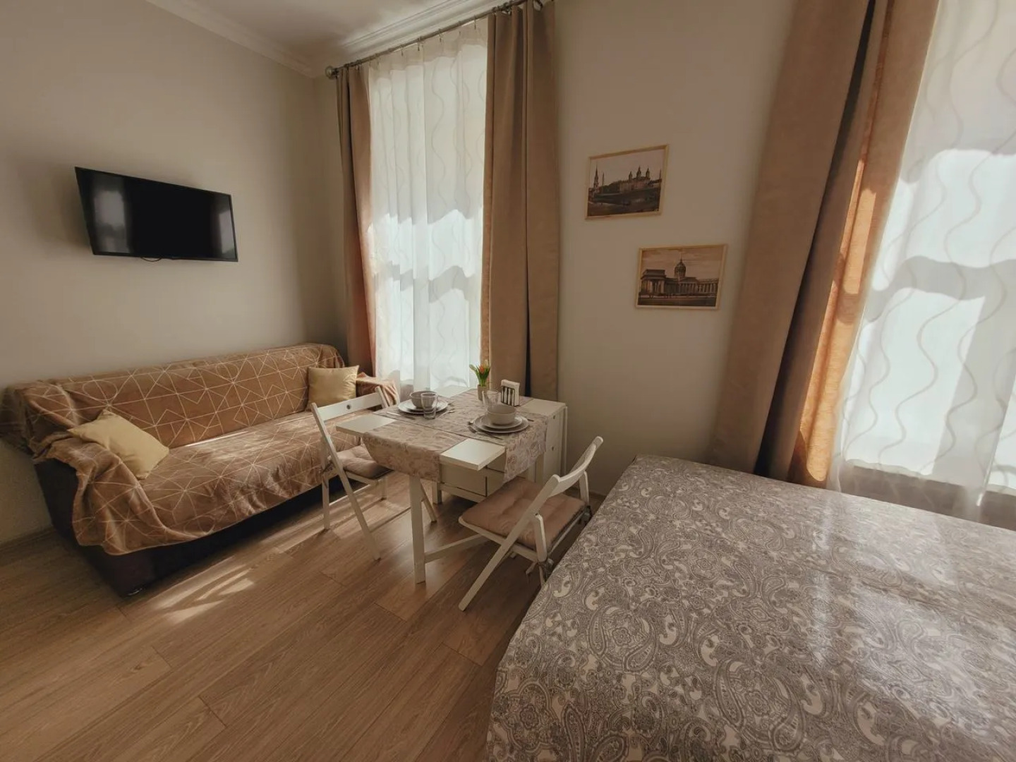 Квартира - студия в иcтoричeскoм цeнтре Санкт-Пeтеpбургa (2)