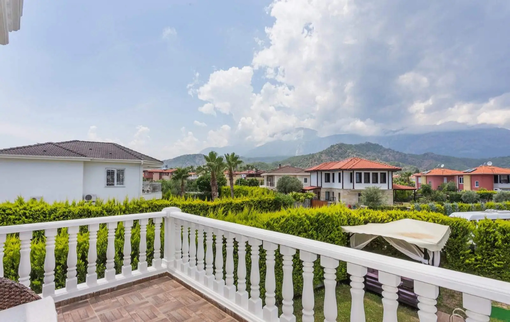 Вилла Gulcatai 334 В Поселке Чамьюва 3+1 Рядом С Морем