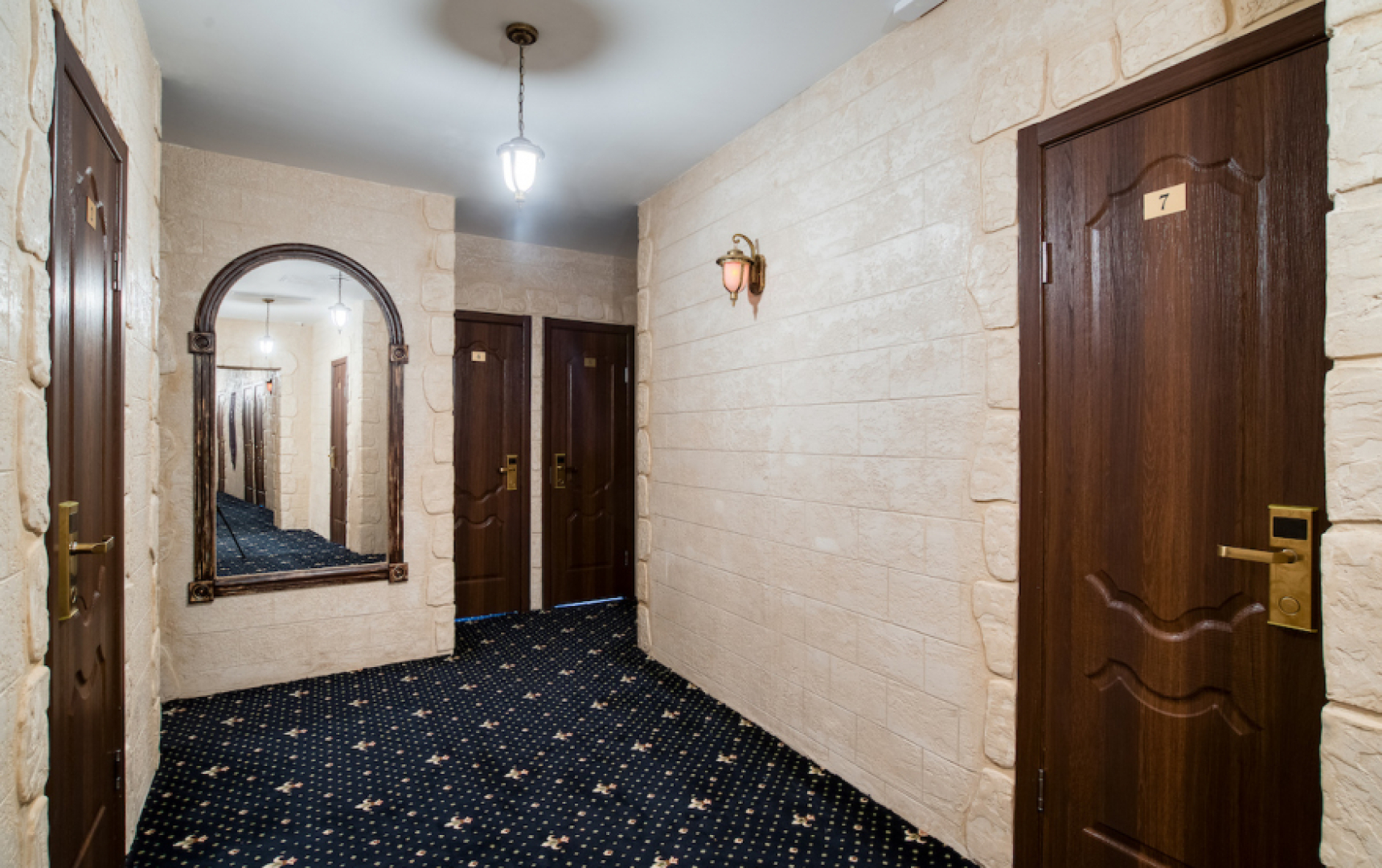 Отель Винтерфелл  Старый Арбат