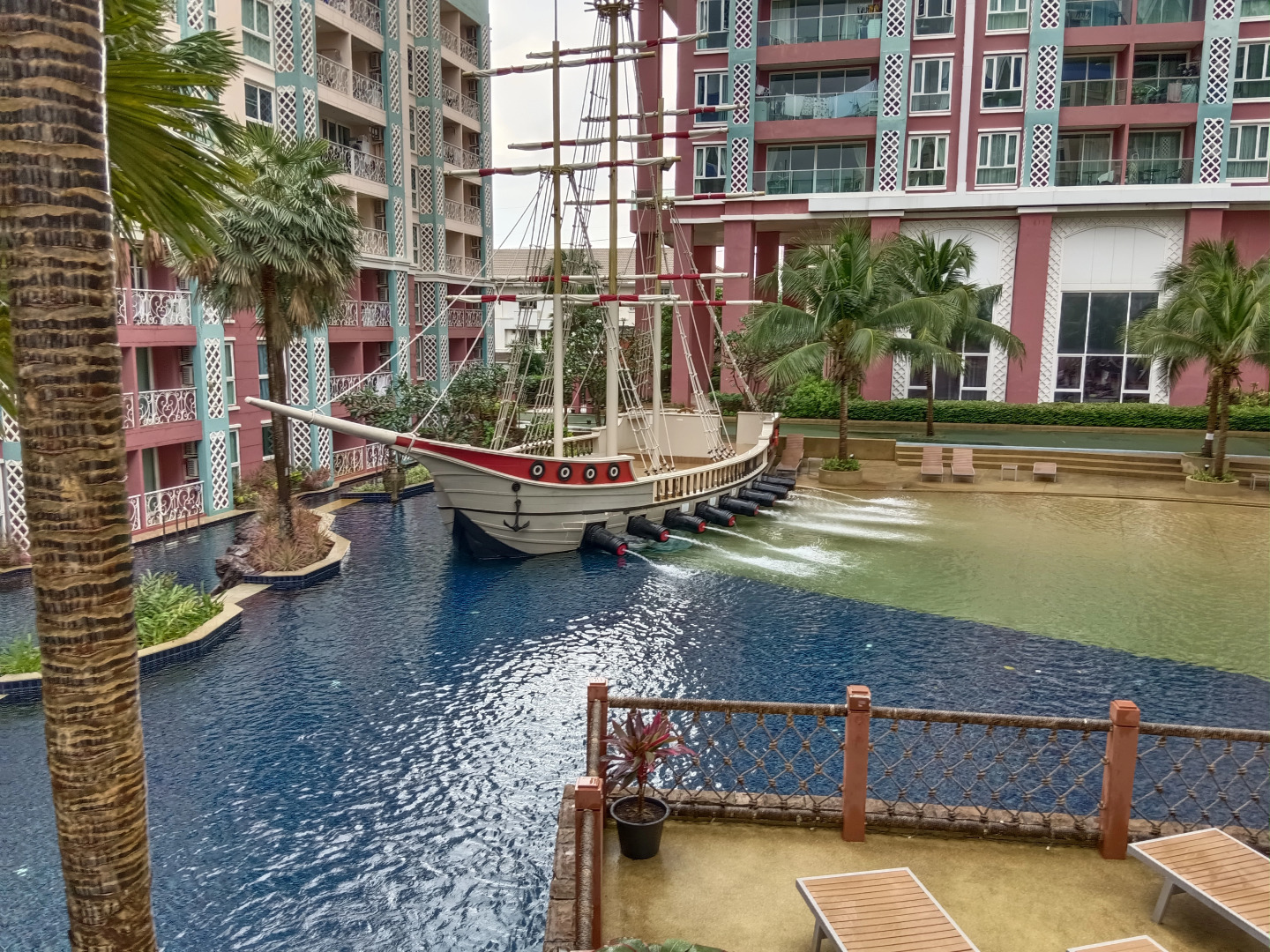 Апартаменты Grande Caribbean Condo