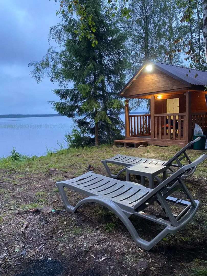 Шале с баней на берегу озера