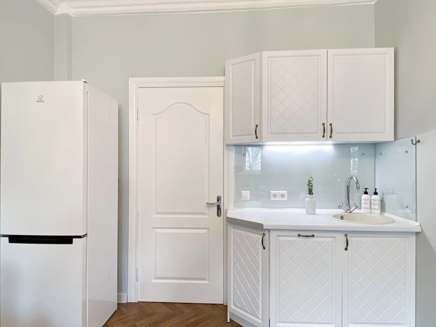 Апартаменты Счастье Жить в Тихом Центре Севастополя