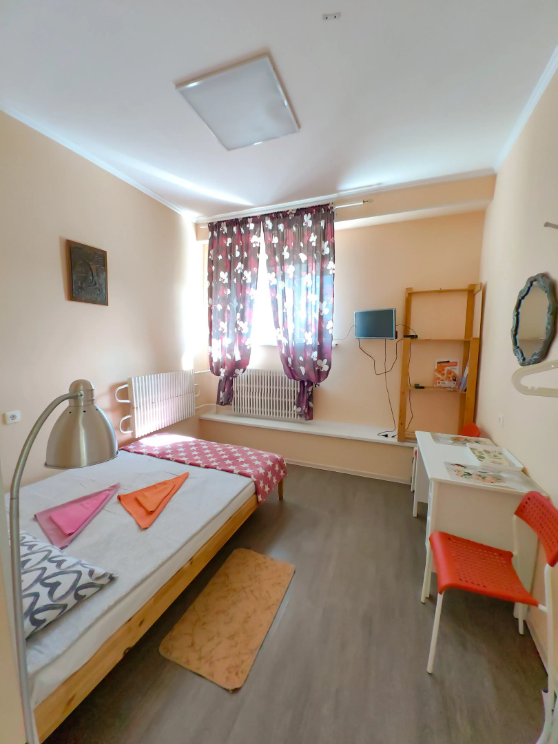 Отель Вернисаж