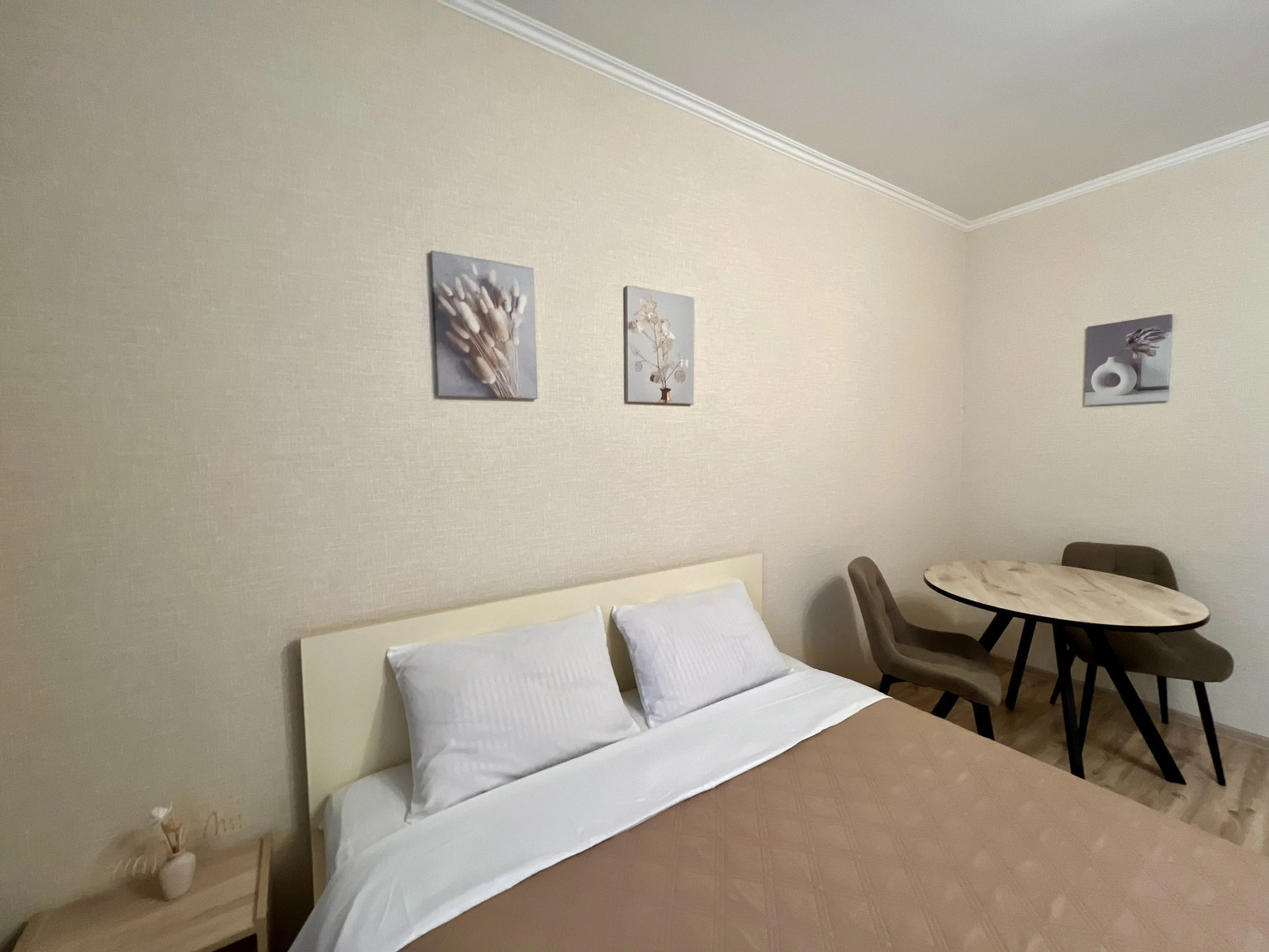 Апартаменты на Братьев Кашириных в Академ Риверсайд