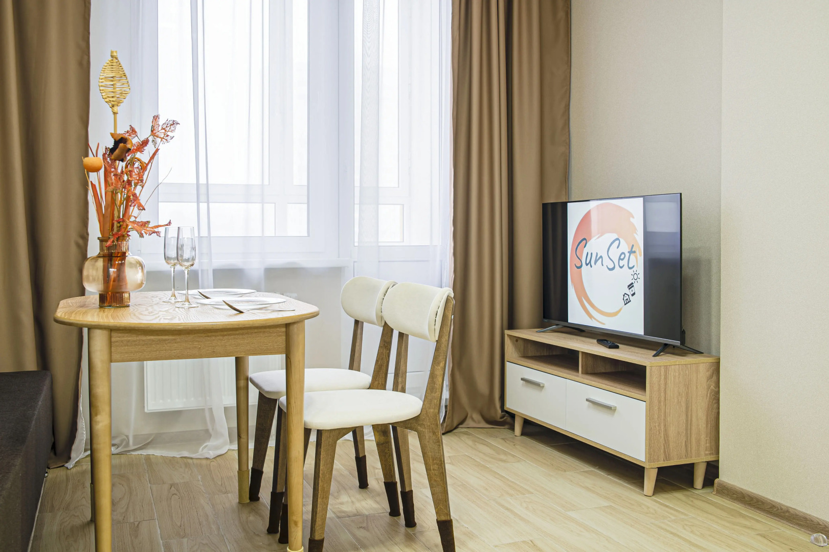 Апартаменты SunSet Чазова 2