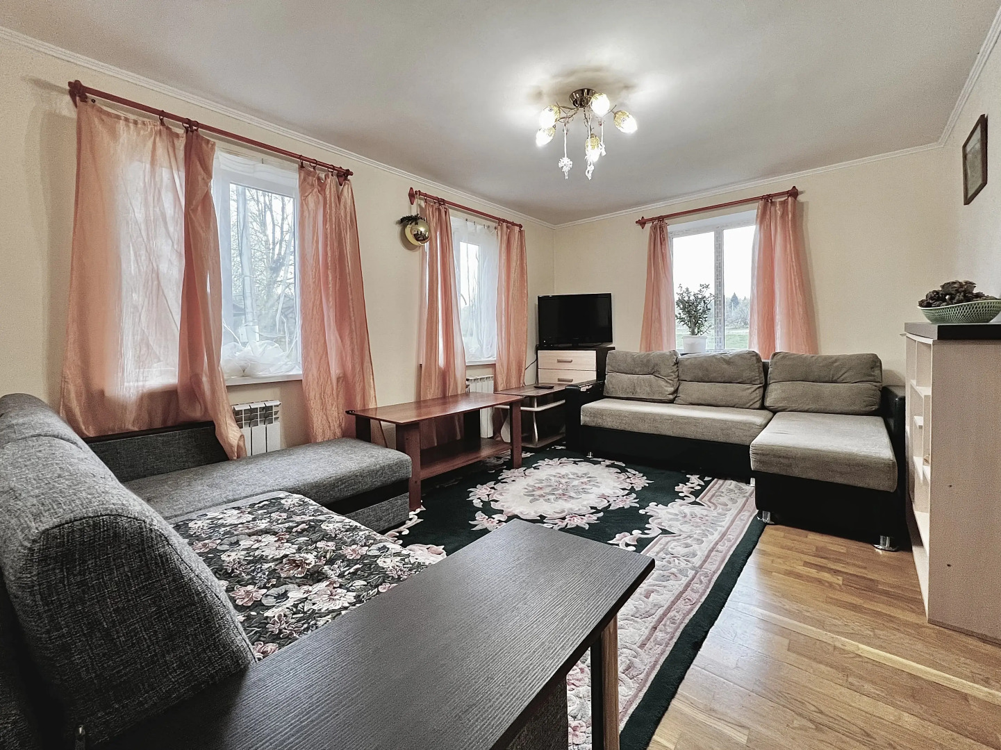 Гостевой дом Загородный дом с русской печкой на опушке леса