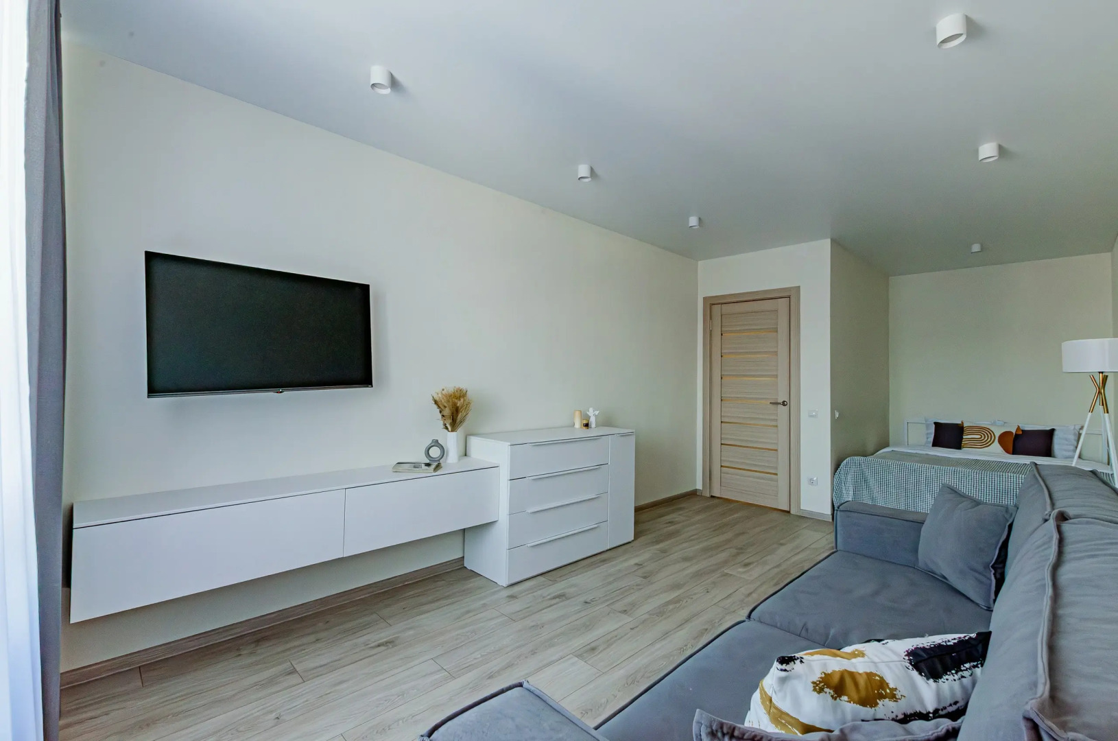 Апартаменты на Теплых Встреч с шикарным видом