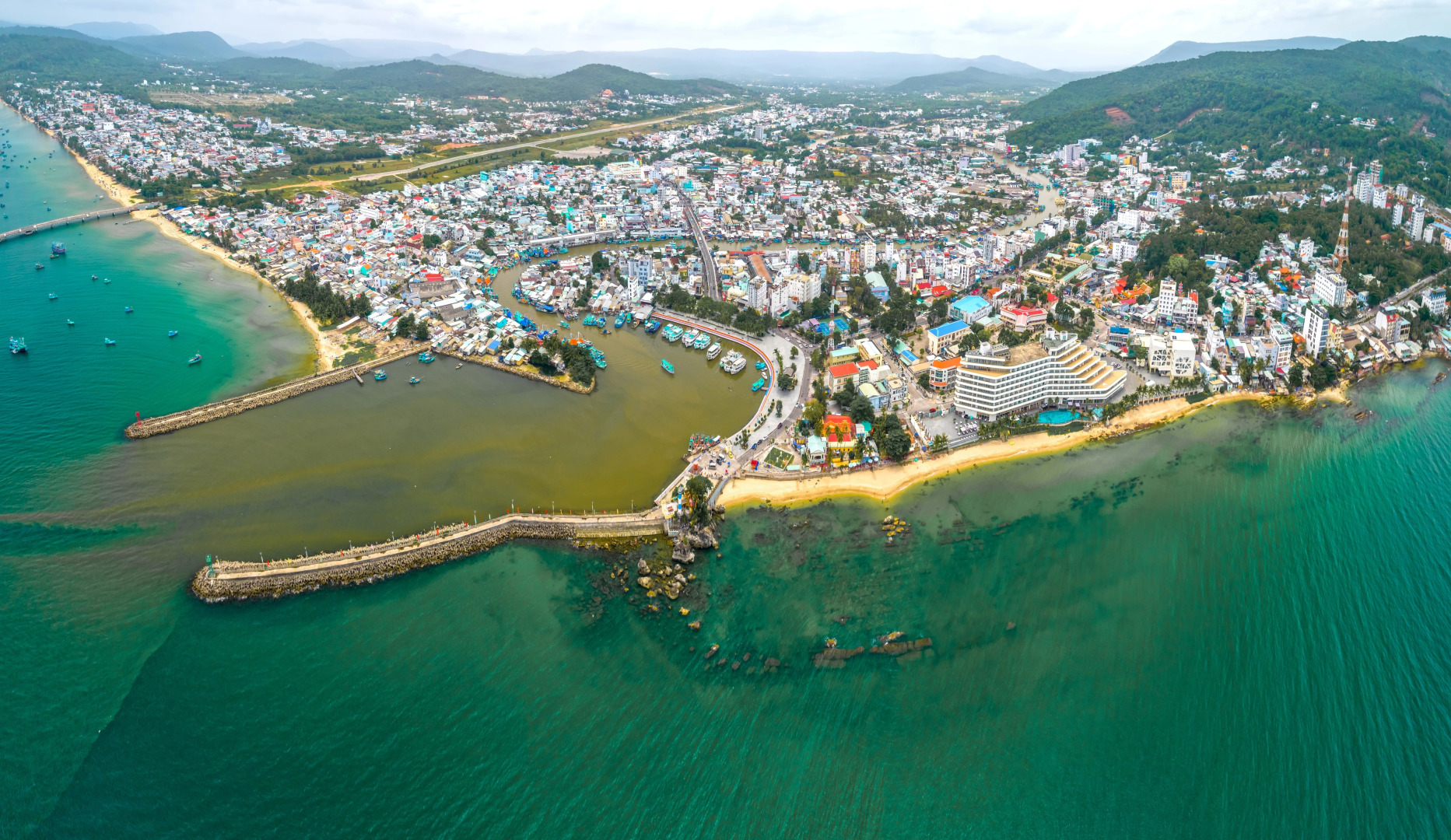 Отель Seashells Phu Quoc Hotel & Spa