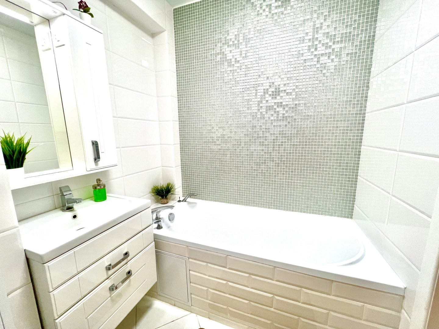 Апартаменты на Ново-Садовой, 106 (лит. О)  с видом на реку Волгу