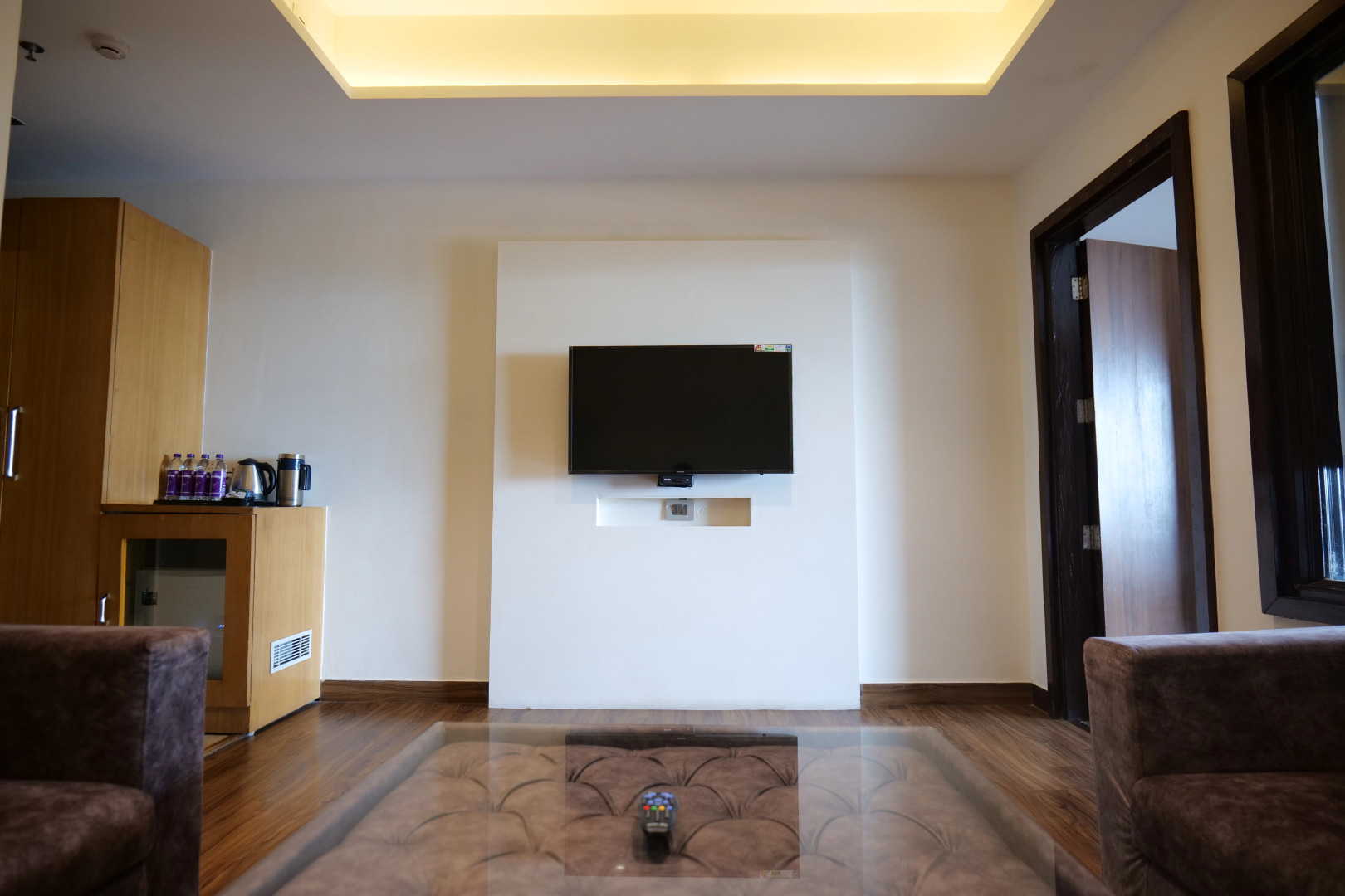 Отель The Emerald Grand