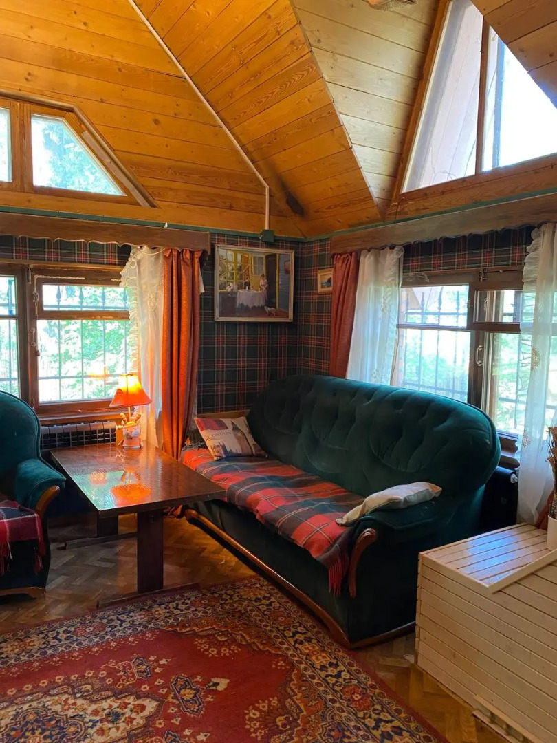 Частный дом Дом у реки в английском стиле