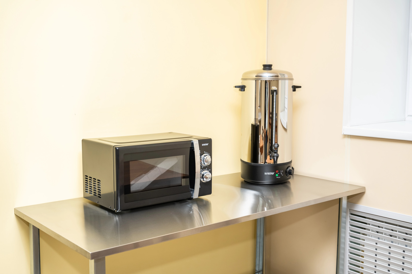 Отель Первомайский