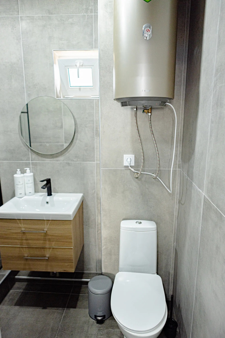 River House Apartments