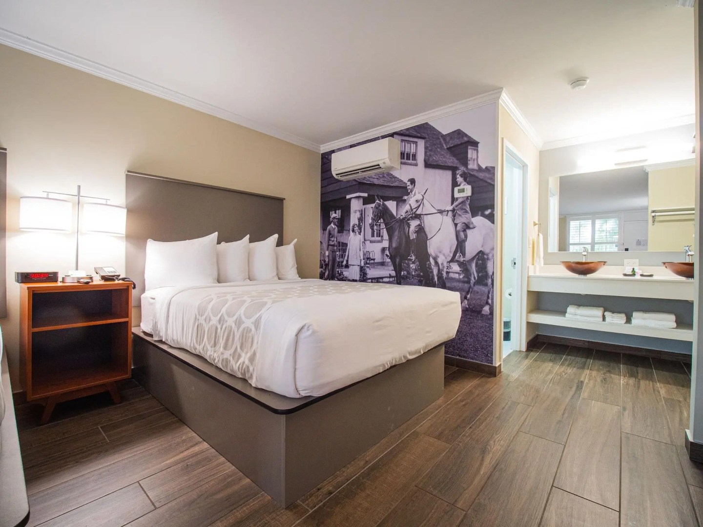 Отель Equus Inn Ocala