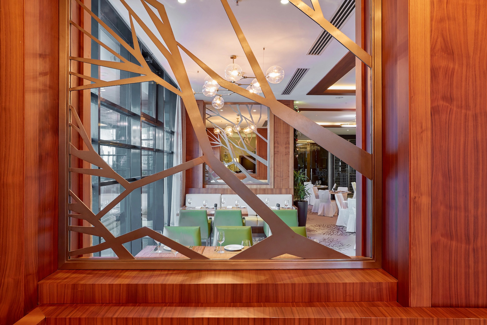 Отель Ренессанс Минск Конгресс и СПА Центр