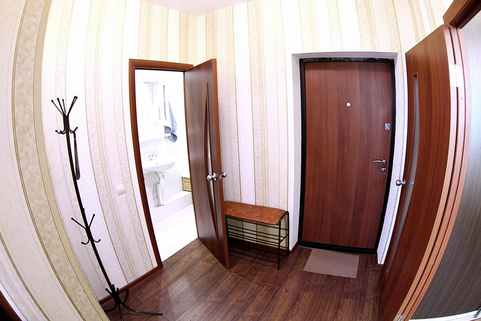 Апартаменты на проспекте Октября